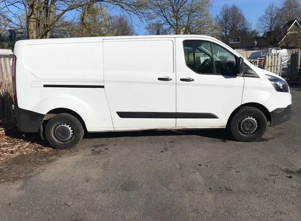 Gebraucht Ford Transit Custom 131 PS (96 kW) 2018 Weiß Limousine