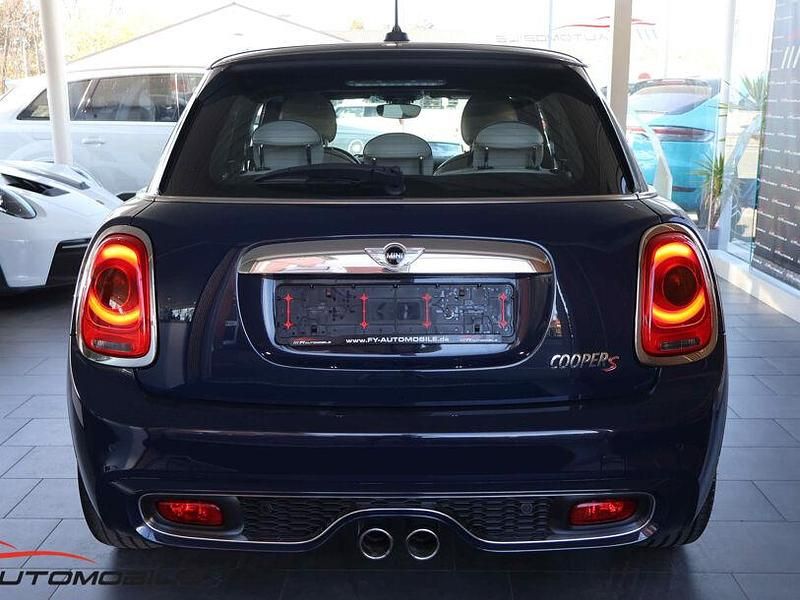 Second-hand Mini Cooper S Chili 192 CP (141 kW) 2017 Albastru Hatchback
