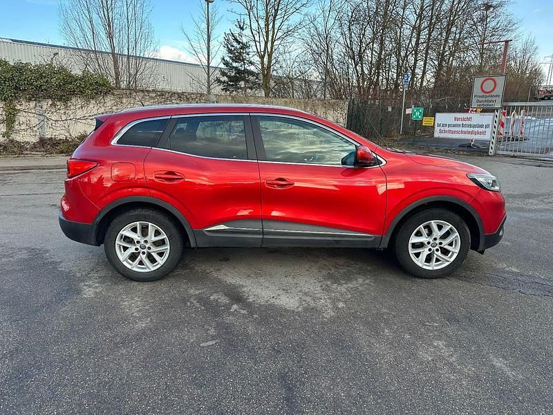 Gebraucht Renault Kadjar 131 PS (96 kW) 2017 Rot SUV
