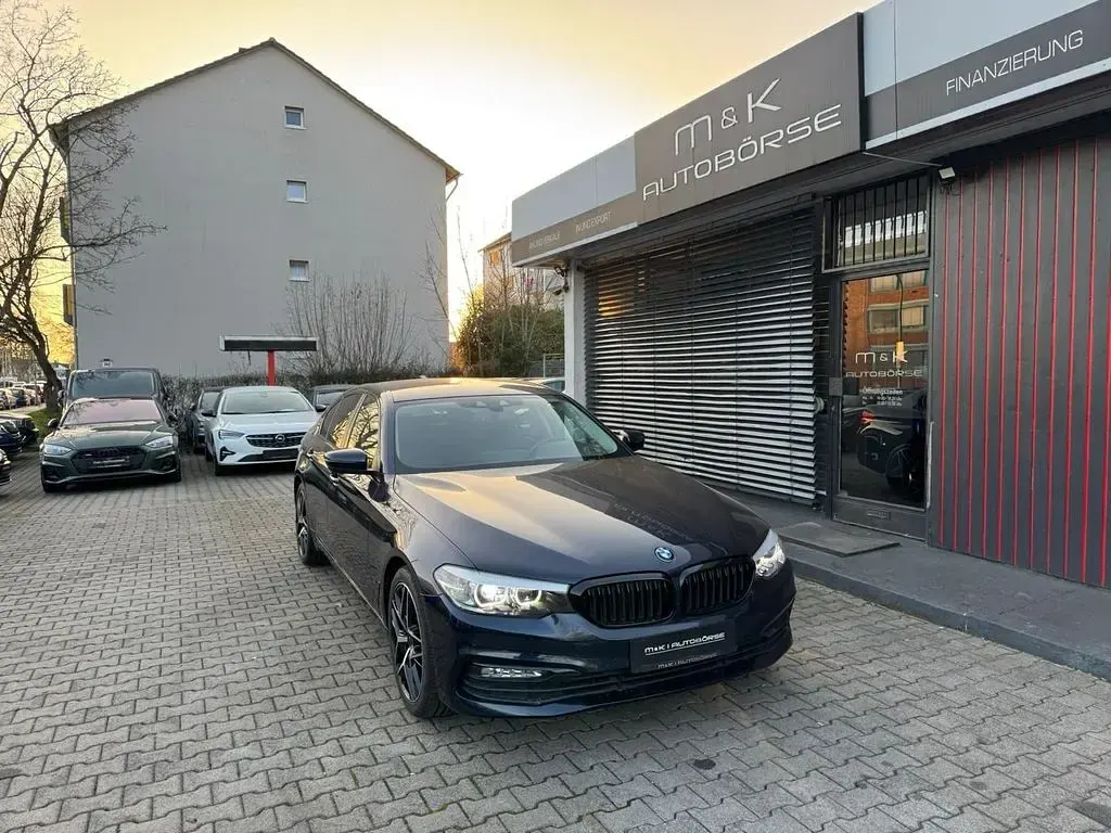 Używany BMW 520 Performance 190 KM (139 kW) 2017 Niebieski Sedan/Limuzyna