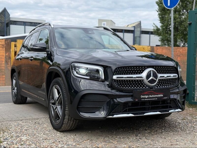 Schwarz Gebraucht 2022 Mercedes GLB200 AMG line SUV | 33.990 € (Etwas zu teuer) - Bild 1/4