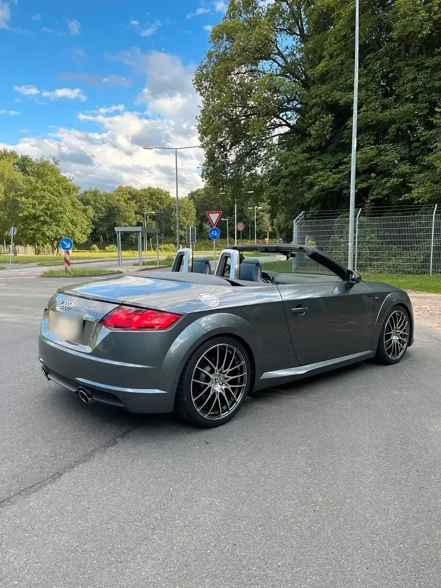 Gebraucht Audi TT Roadster Comfort 325 PS (239 kW) 2017 Grau Cabrio