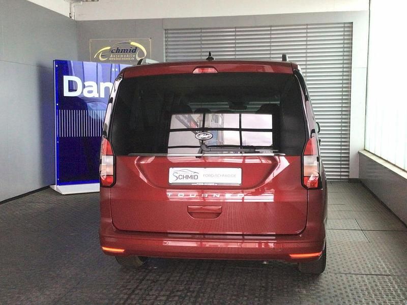 Neu Ford Tourneo Connect Titanium 122 PS (89 kW) 2025 Rot Van / Kleinbus
