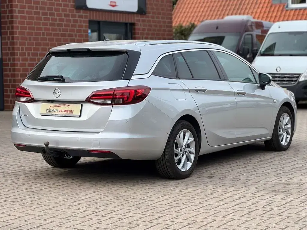 Gebraucht Opel Astra Elegance 122 PS (89 kW) 2020 Argonsilber/sovereign/switchbl Kombi