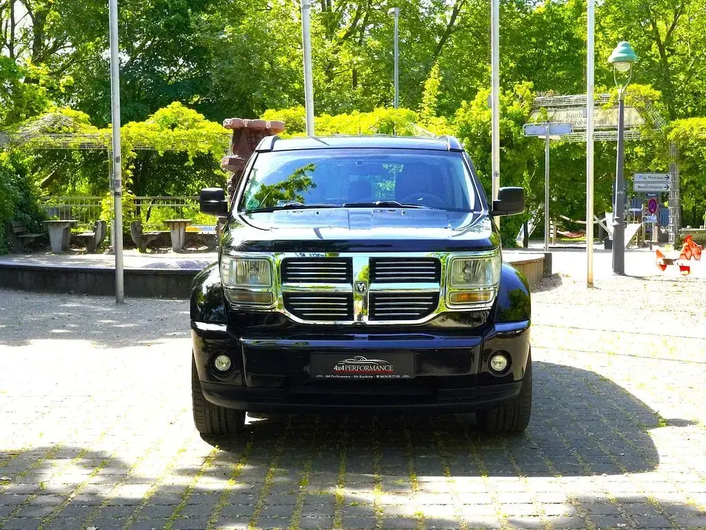 Gebraucht Dodge Nitro 205 PS (150 kW) 2008 Schwarz SUV