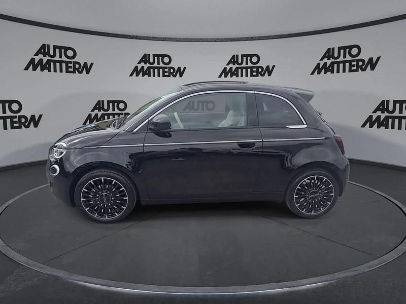 Neu Fiat 500e La Prima 63 kW (87 PS) 2026 Schwarz Limousine
