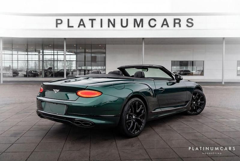 Gebraucht Bentley Continental 549 PS (403 kW) 2024 Grün Cabrio