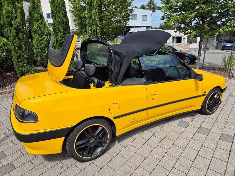 Gelb Gebraucht 2000 Peugeot 306 Cabriolet Cabrio | 3.300 € (Fairer Preis) - Bild 1/4