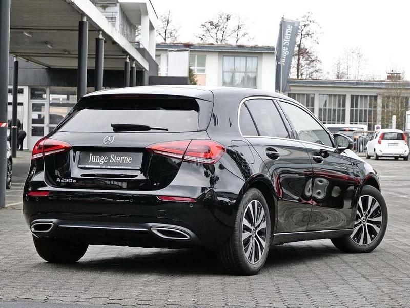 Gebraucht Mercedes A250 Progressive 218 PS (160 kW) 2021 Nachtschwarz Limousine