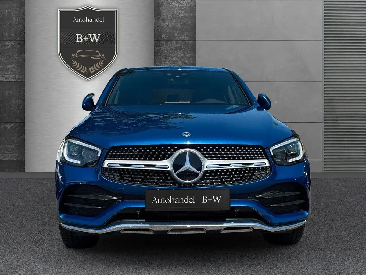 Gebraucht Mercedes GLC300de AMG 194 PS (142 kW) 2021 Blau Coupé