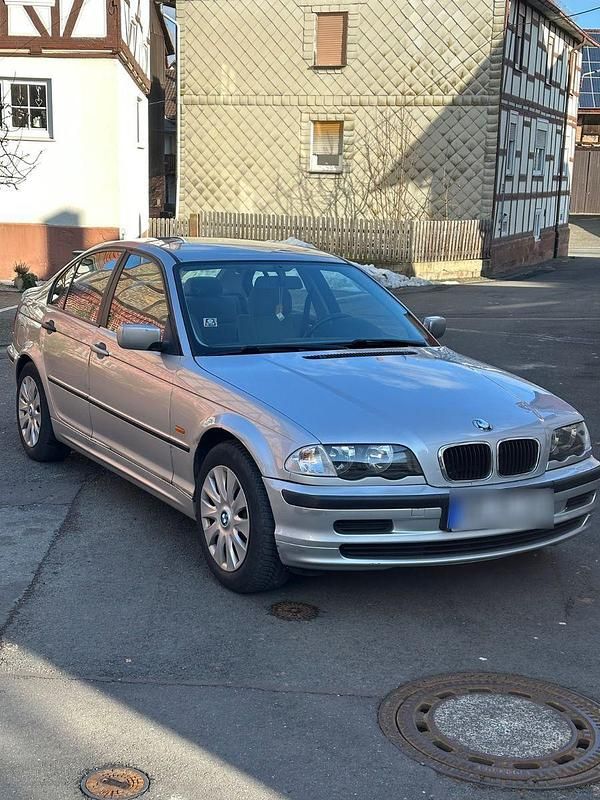 Usata BMW 318 143 CV (105 kW) 2000 Argento Berlina