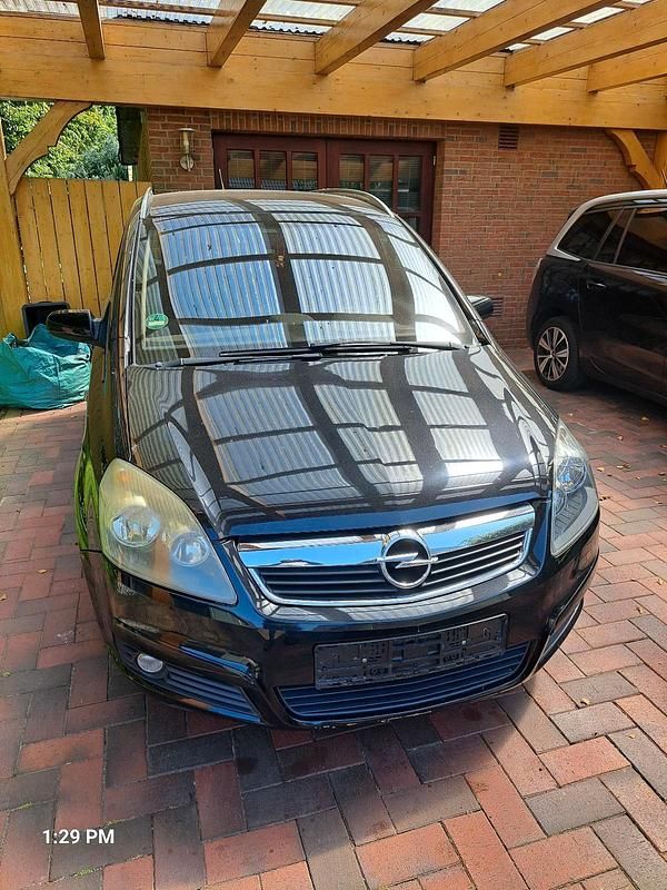 Schwarz Gebraucht 2007 Opel Zafira Van / Kleinbus | 1.500 € (Superpreis) - Bild 1/4