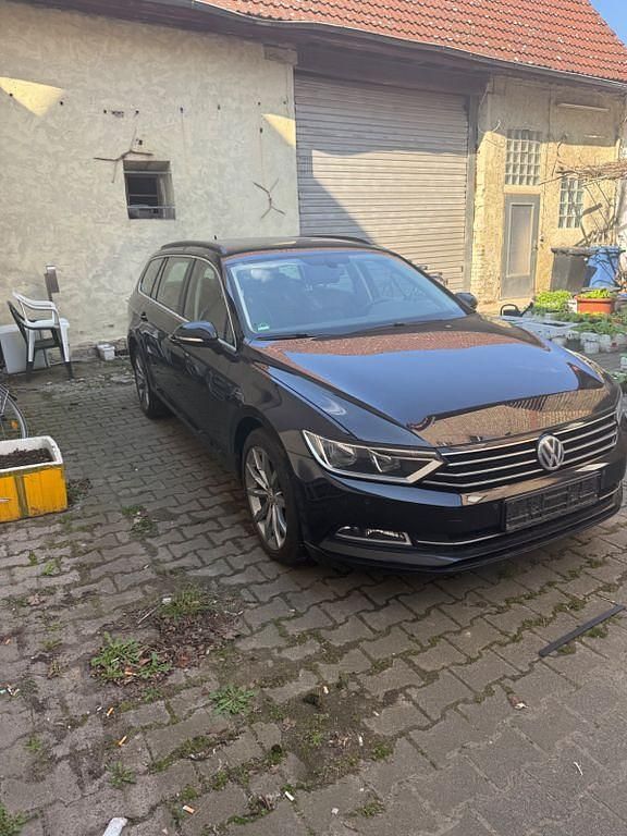 Gebraucht VW Passat Comfortline 150 PS (110 kW) 2015 Schwarz Kombi