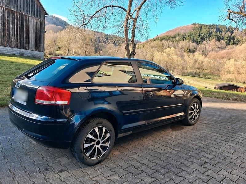 Gebraucht Audi A3 105 PS (77 kW) 2006 Blau Kleinwagen
