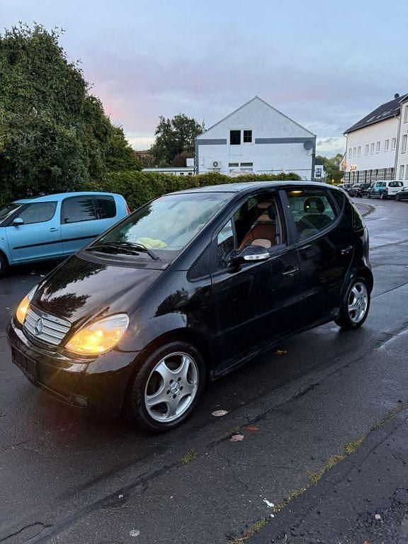 Schwarz Gebraucht 2003 Mercedes A210 Van / Kleinbus | 2.150 € (Fairer Preis) - Bild 1/4