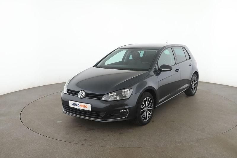 Schwarz Gebraucht 2017 VW Golf VII Allstar Limousine | 12.480 € (Fairer Preis) - Bild 1/3