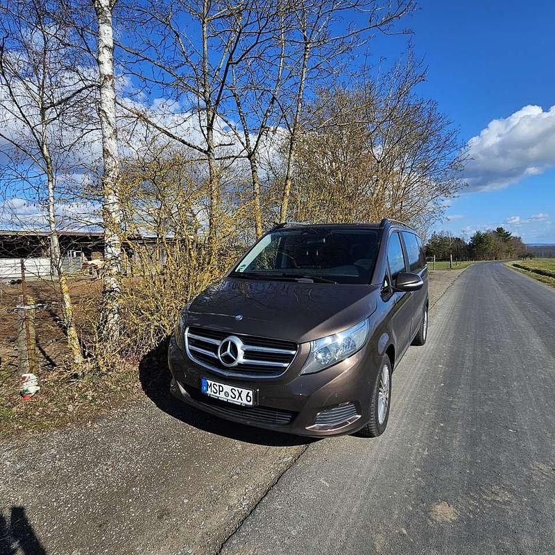 Gebraucht Mercedes V200 163 PS (119 kW) 2015 Braun Van / Kleinbus