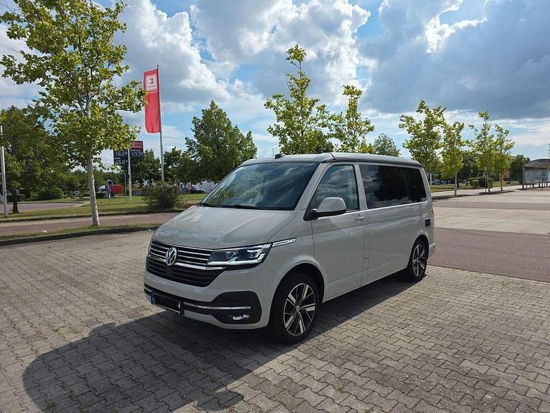 Grau Gebraucht 2022 VW T6.1 California Van | 67.950 € - Bild 1/4