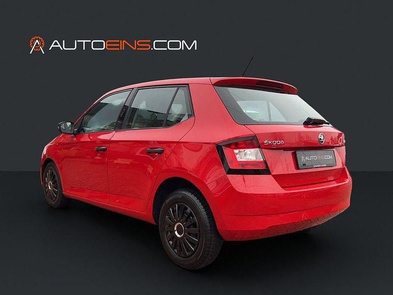 Gebraucht Skoda Fabia Active 60 PS (44 kW) 2015 Rot Limousine