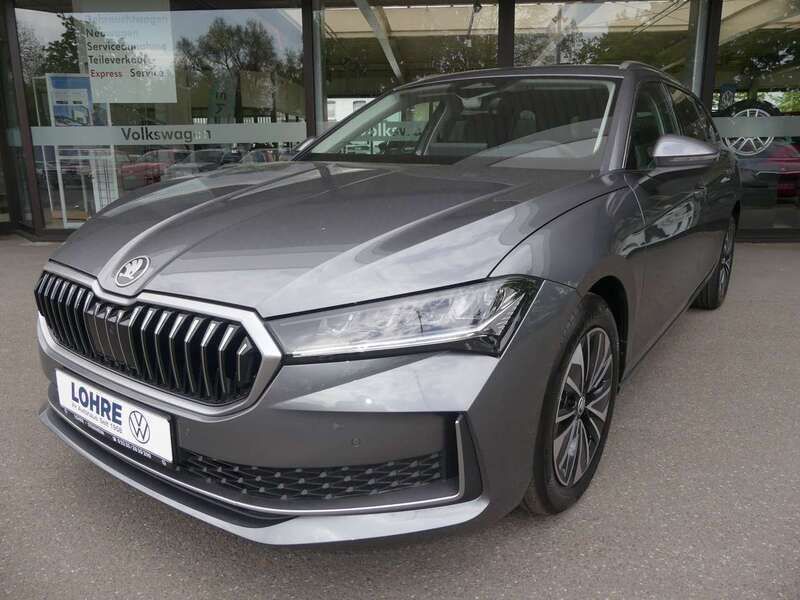 Gebraucht Skoda Superb Selection 150 PS (110 kW) 2025 Grau Kombi