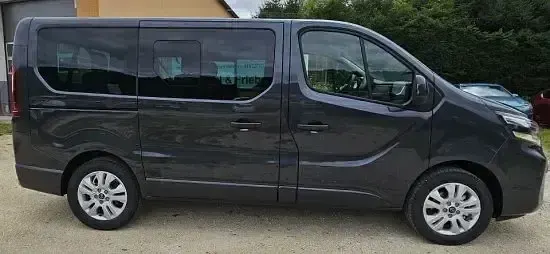 Neu Nissan Primastar Tekna 150 PS (110 kW) 2025 Comete grey Van / Kleinbus