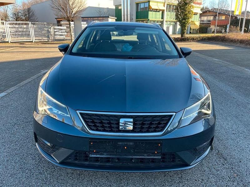Grau Gebraucht 2020 Seat Leon ST Style Kombi | 11.890 € (Superpreis) - Bild 1/4
