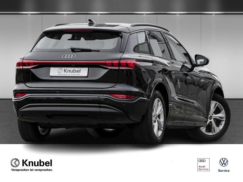 Gebraucht Audi Q6 e-tron 284 kW (387 PS) 2025 Mythosschwarz metallic SUV