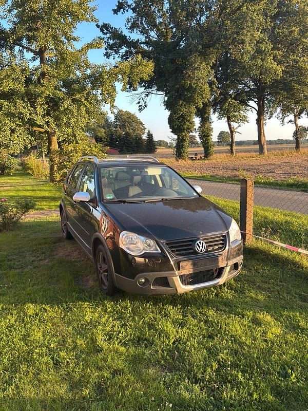 Schwarz Gebraucht 2008 VW Polo Cross Kleinwagen | 3.000 € (Fairer Preis) - Bild 1/4