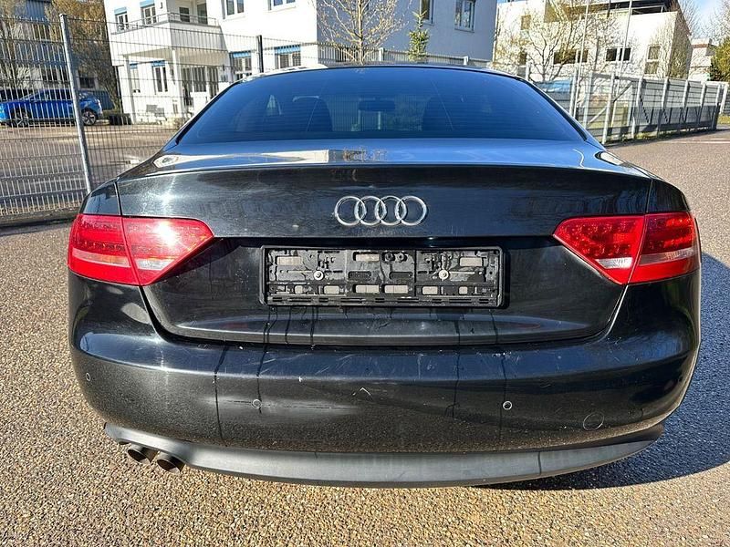 Gebraucht Audi A5 Sport 170 PS (125 kW) 2011 Brillantschwarz Coupé