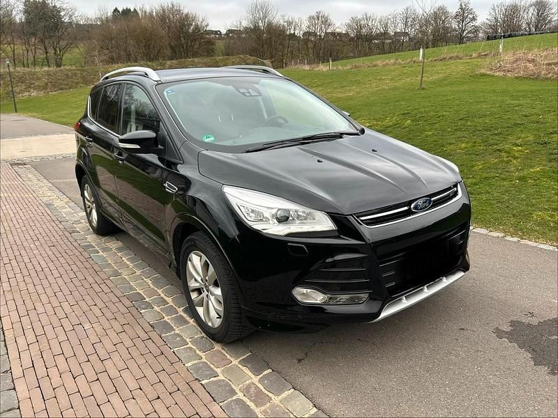 Gebraucht Ford Kuga Individual 180 PS (132 kW) 2015 Schwarz SUV