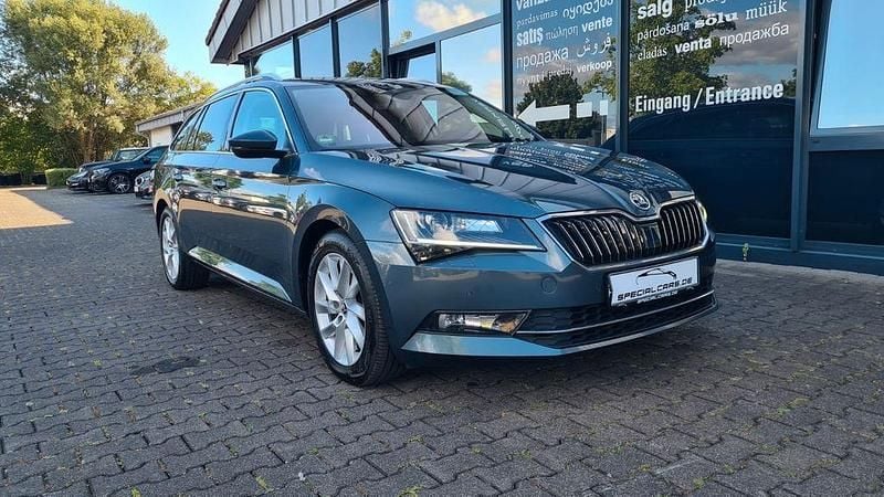 Grau Gebraucht 2019 Skoda Superb Premium Edition Limousine | 19.990 € (Guter Preis) - Bild 1/4