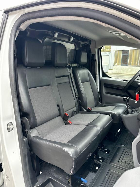 Gebraucht Toyota Proace 122 PS (89 kW) 2017 Weiß Van / Kleinbus