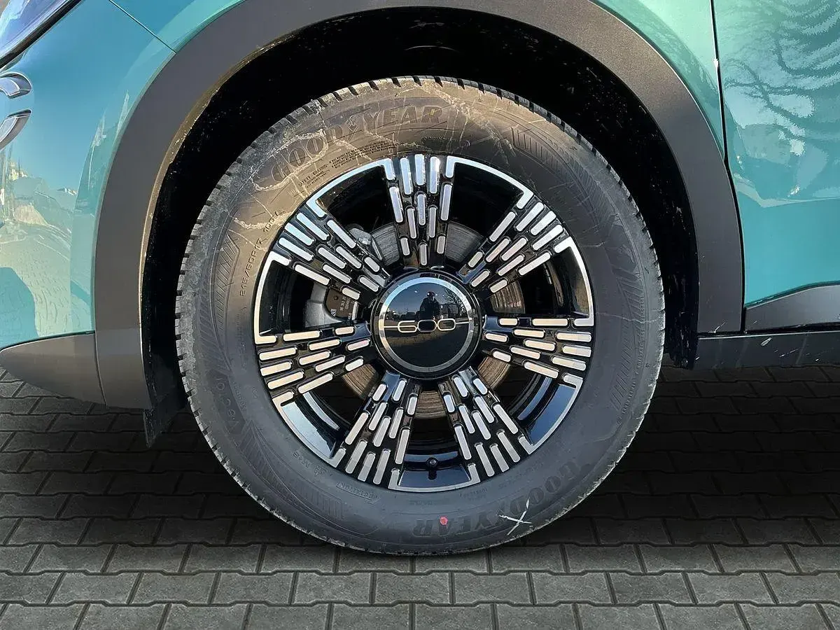 Neu Fiat 600 Business 101 PS (74 kW) 2026 Acqua blau SUV