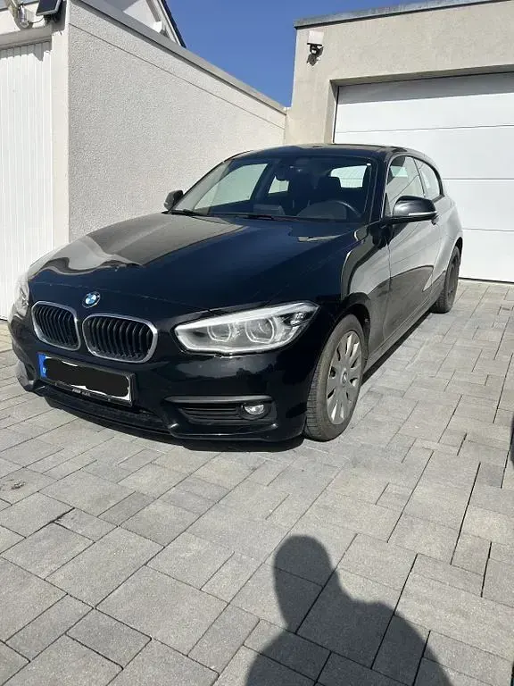Gebraucht BMW 116 109 PS (80 kW) 2016 Schwarz Kleinwagen