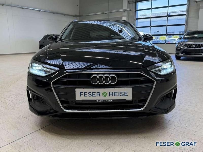 Gebraucht Audi A4 Business 150 PS (110 kW) 2022 Mythosschwarz metallic Kombi