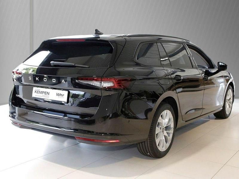 Gebraucht Skoda Superb Selection 150 PS (110 kW) 2025 Schwarz Kombi
