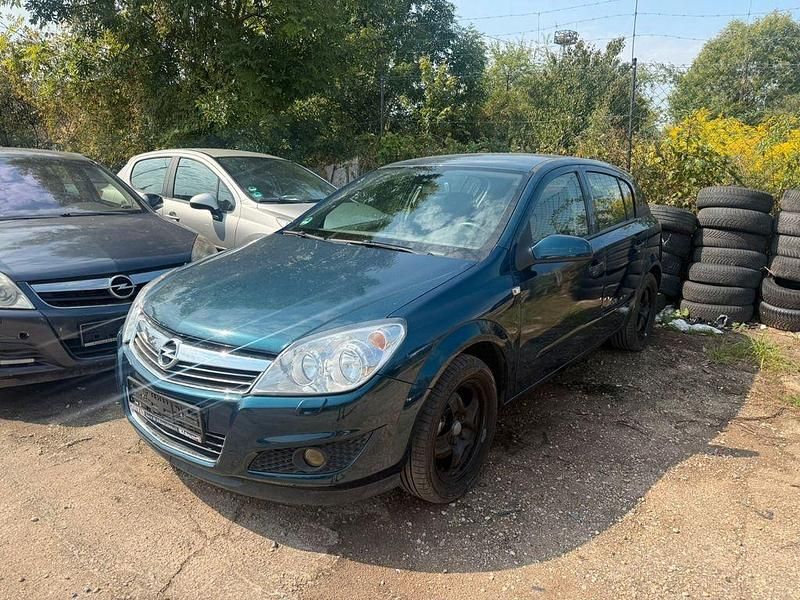 Grün Gebraucht 2007 Opel Astra Limousine | 3.000 € (Fairer Preis) - Bild 1/4