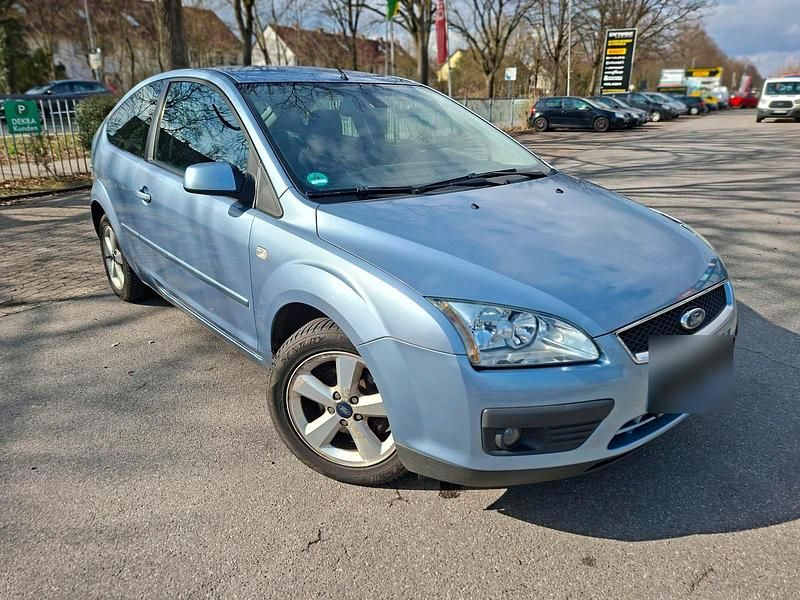 Gebraucht Ford Focus 125 PS (91 kW) 2005 Blau Limousine