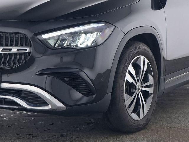 Gebraucht Mercedes GLA200 150 PS (110 kW) 2025 Schwarz SUV
