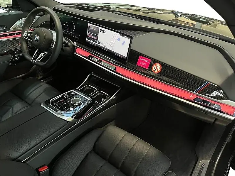 Usata BMW 740 Shadowline 286 CV (210 kW) 2025 Nero Berlina