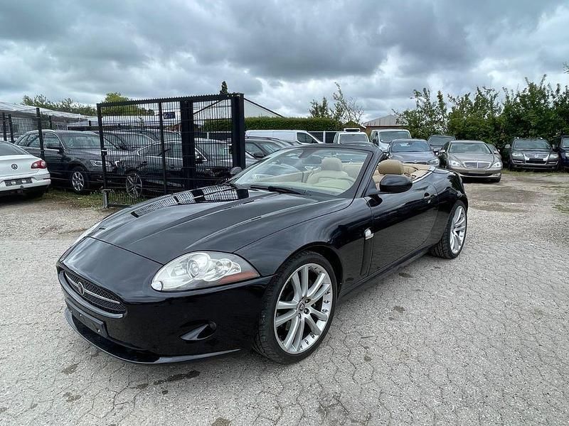 Schwarz Gebraucht 2006 Jaguar XK8 Cabrio | 17.500 € (Fairer Preis) - Bild 1/4
