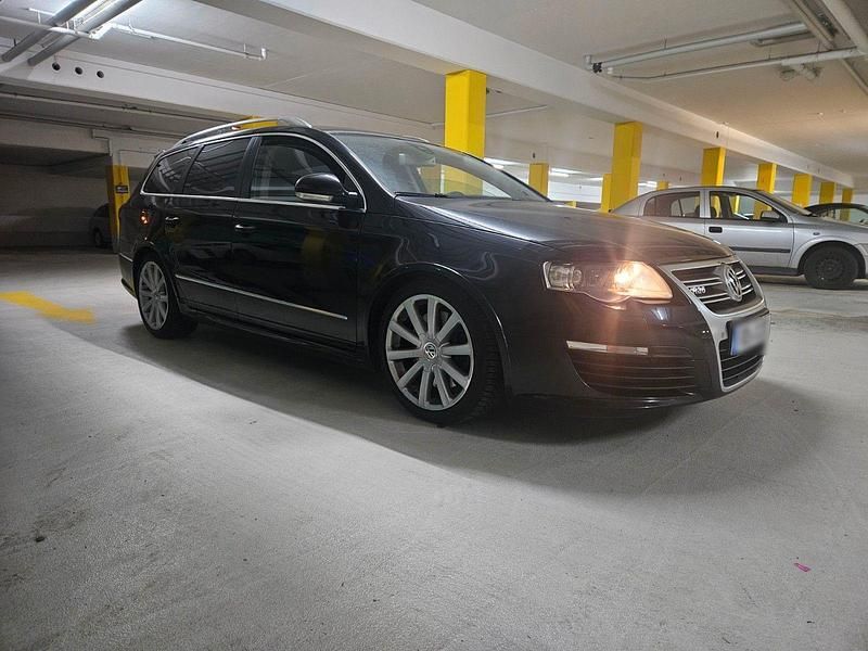 Gebraucht VW Passat R 299 PS (219 kW) 2009 Schwarz Limousine