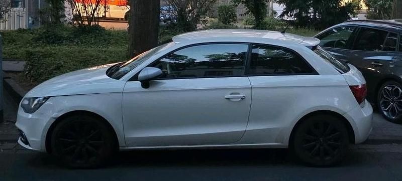 Weiß Gebraucht 2012 Audi A1 Kleinwagen | 4.999 € - Bild 1/1
