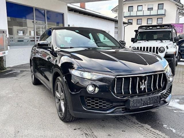 Gebraucht Maserati Levante 275 PS (202 kW) 2018 Schwarz SUV