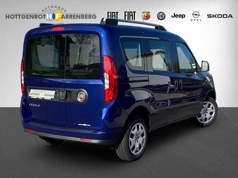 Gebraucht Fiat Doblò 120 PS (88 kW) 2019 Blau Van / Kleinbus