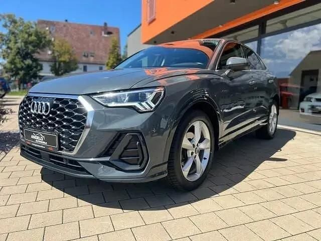 Grau Gebraucht 2022 Audi Q3 Sportback Sport SUV | 31.990 € (Guter Preis) - Bild 1/4