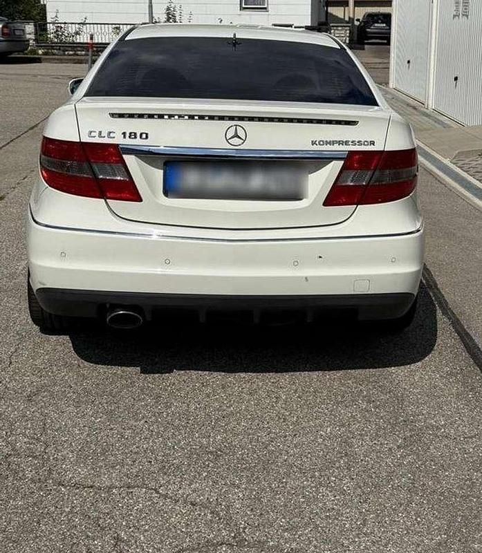 Second-hand Mercedes 180 143 CP (105 kW) 2009 Berlinǎ