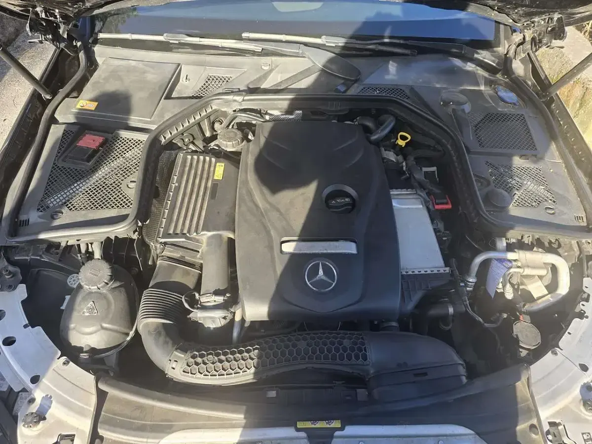 Gebraucht Mercedes C200 184 PS (135 kW) 2014 Schwarz Limousine
