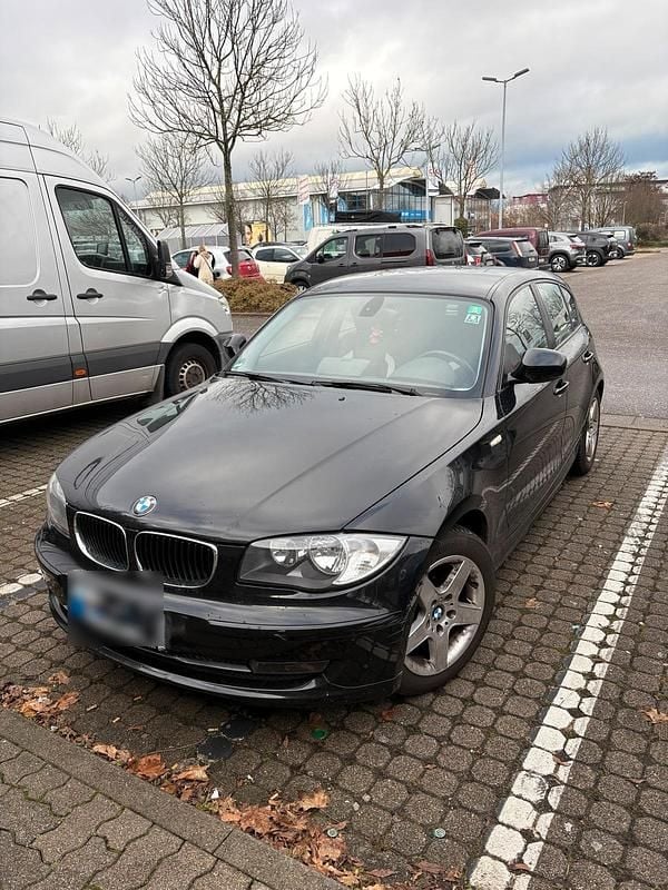 Schwarz Gebraucht 2011 BMW 118 Kleinwagen | 5.000 € (Superpreis) - Bild 1/4