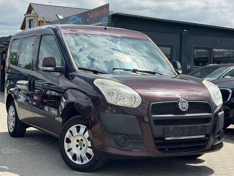 Rot Gebraucht 2011 Fiat Doblò Dynamic Van / Kleinbus | 3.300 € (Guter Preis) - Bild 1/4